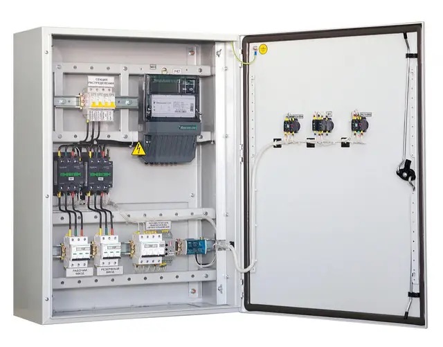 Application of the universal motor protection unit UBZ-301